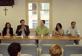 Pró-reitora de Planejamento, Miriam Lepsch; reitor Roberto Salles; diretor do Polo Universitario de Rio das Ostras, Sérgio Mendonça; professora Maria Ieda Diniz; e professor Humberto Machado, assessor do reitor